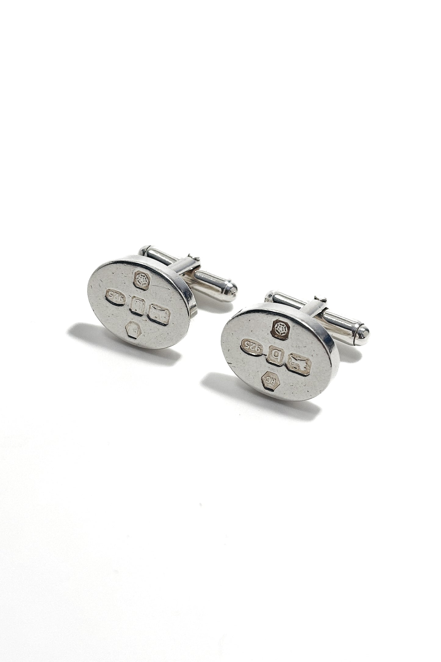 925 silver hallmarked design cufflinks.