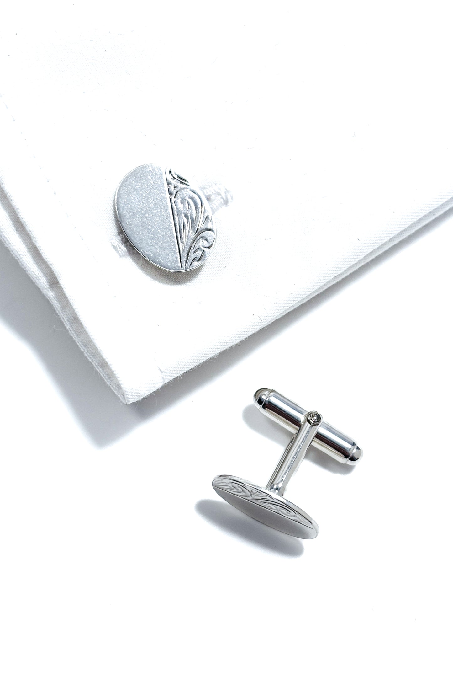 925 silver floral design cufflinks.