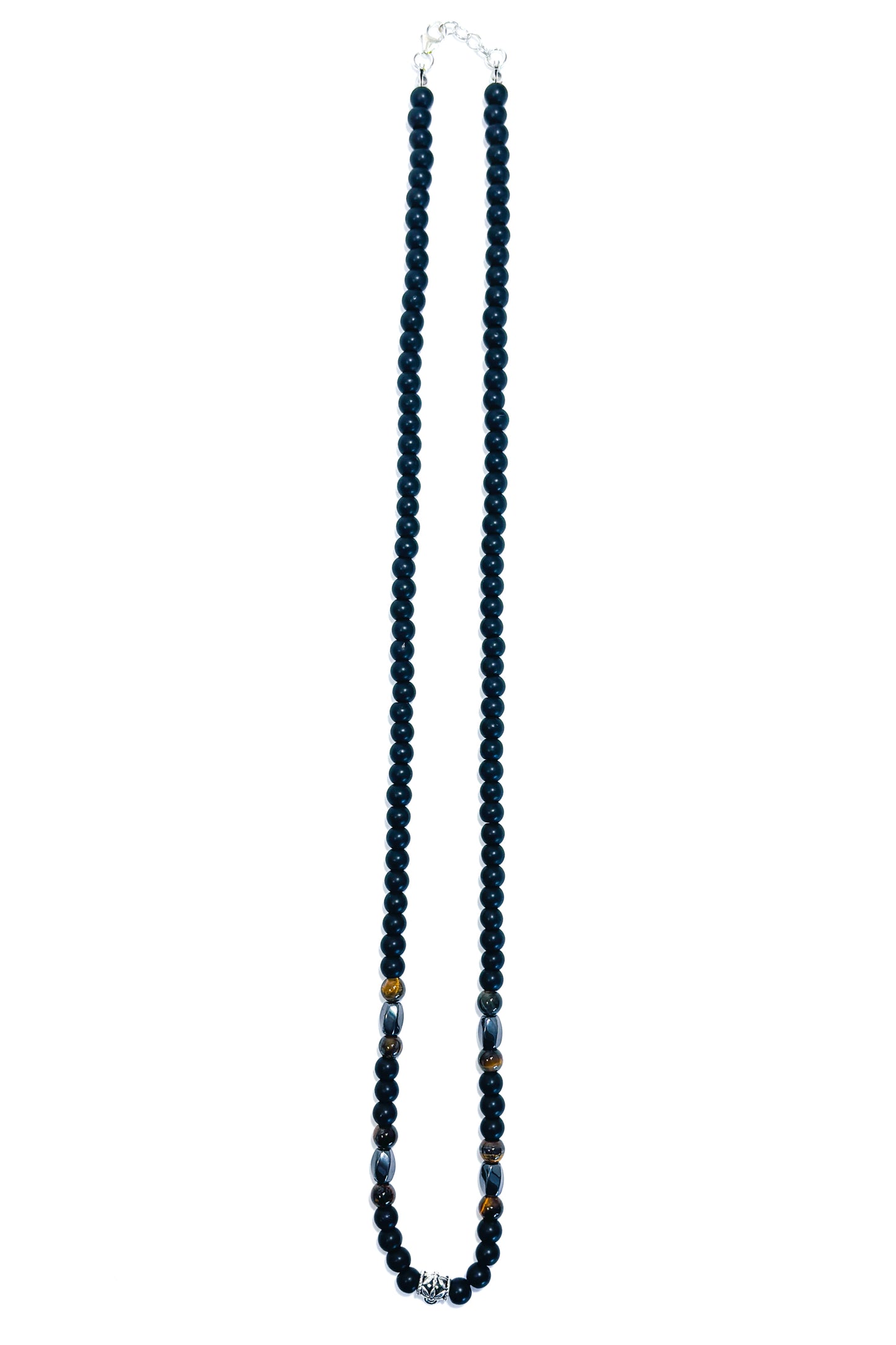 Beaded necklace with 925 silver clasps.