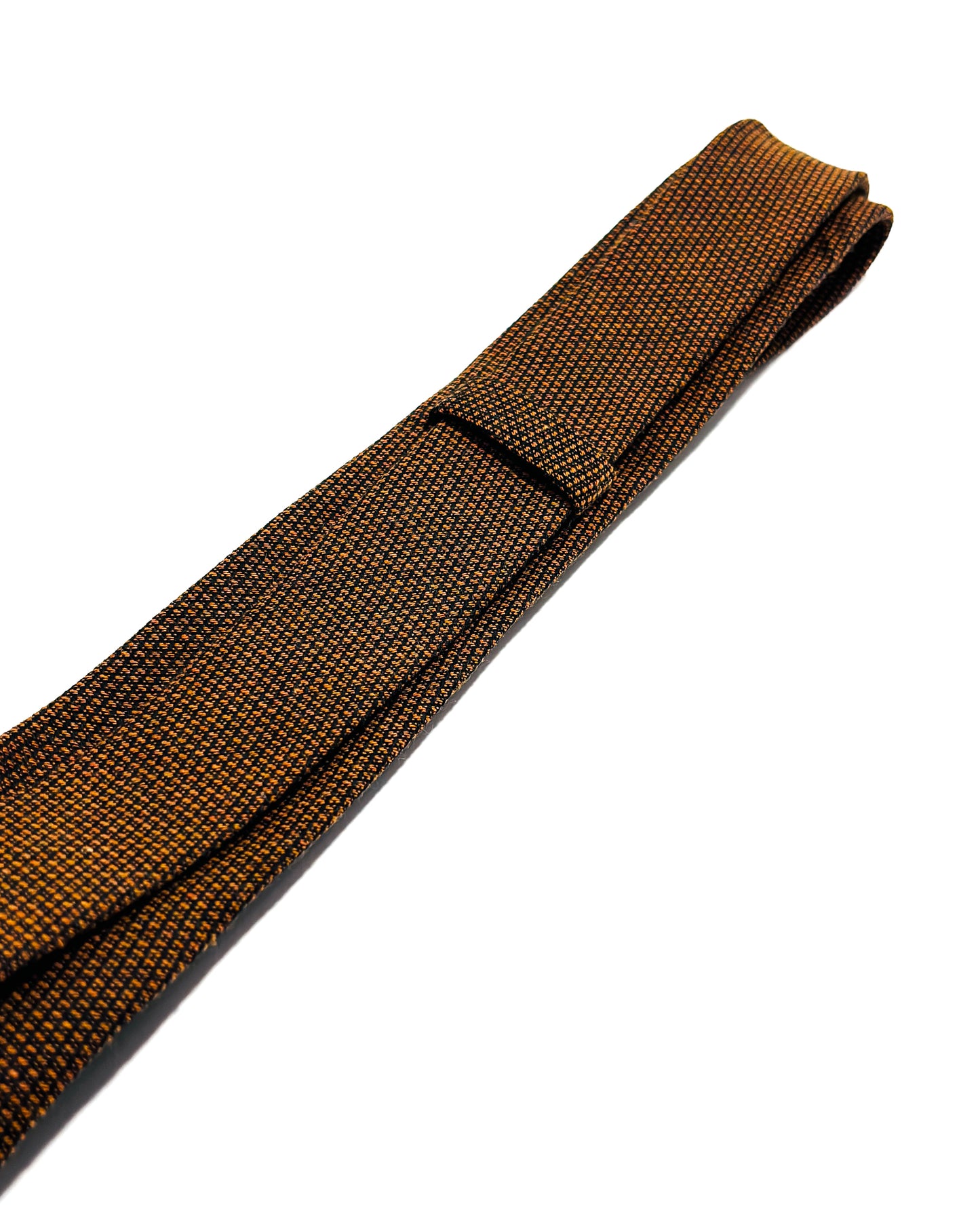 Slim 6cm brown textured tie.