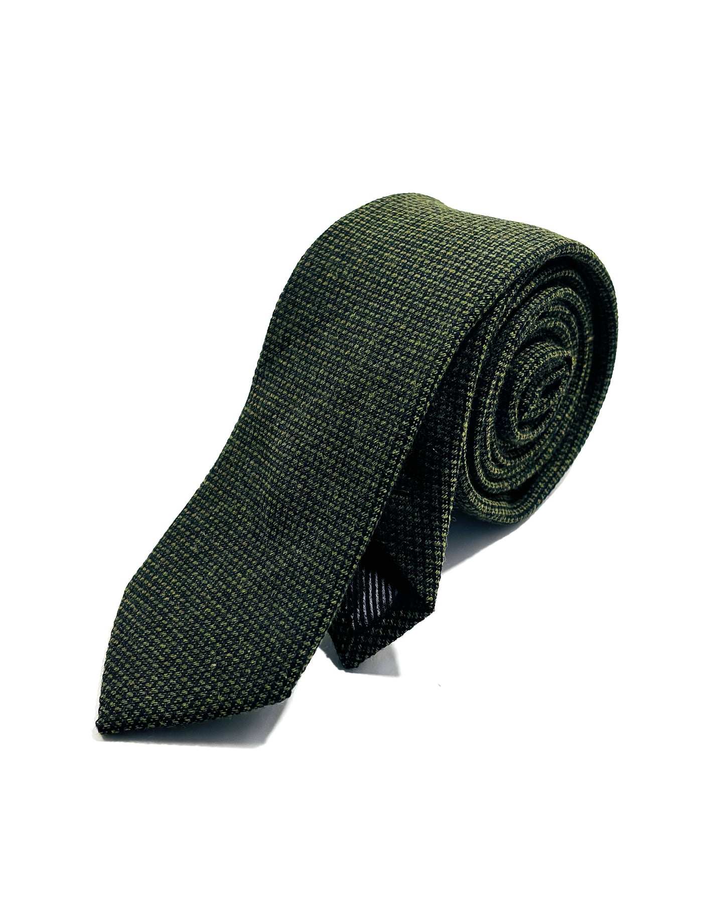 Slim 6cm moss green textured tie.