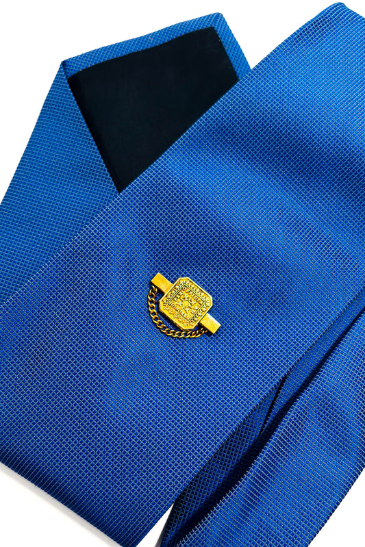 Gold plated 925 silver tie pin.