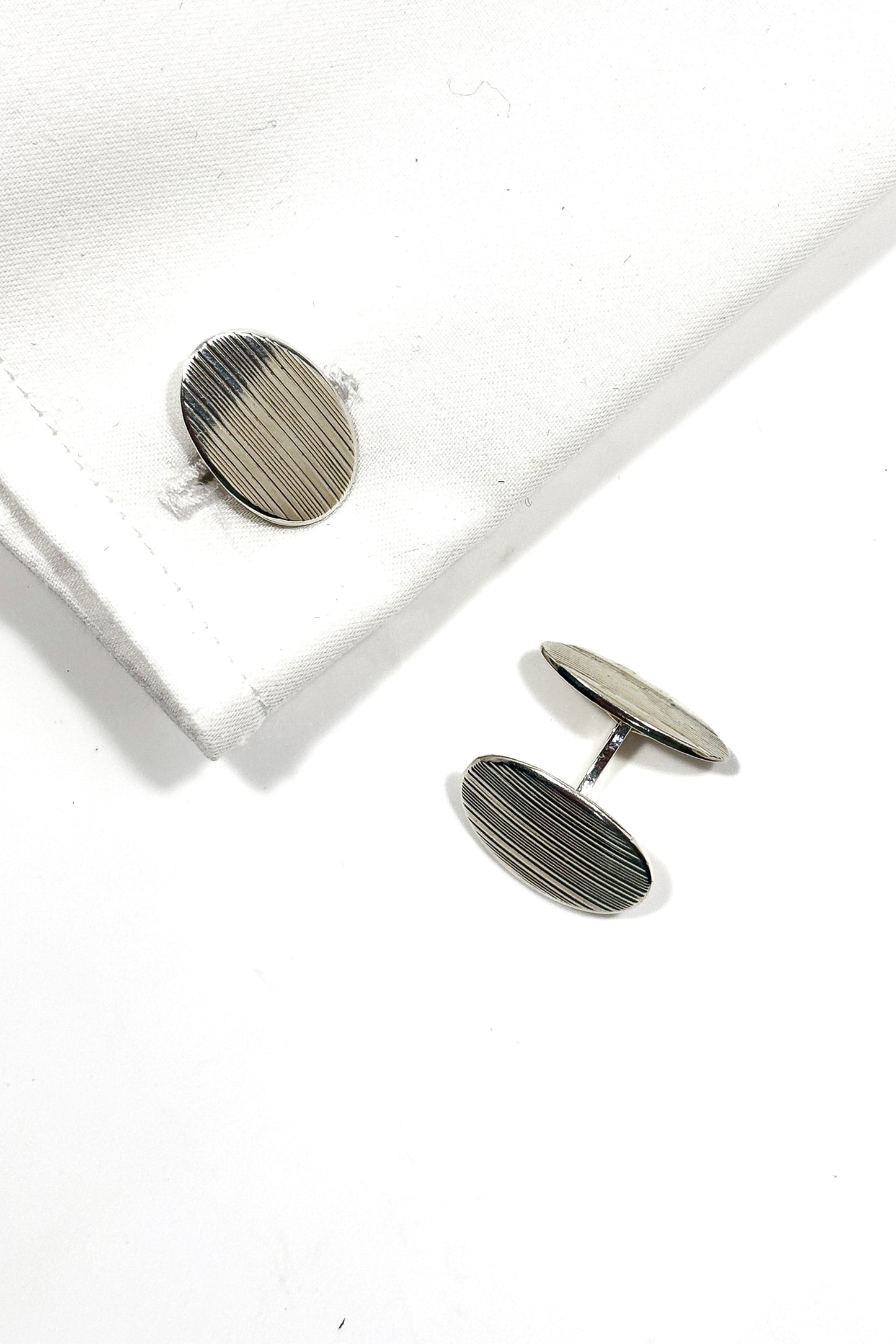 925 silver engraved striped design cufflinks.