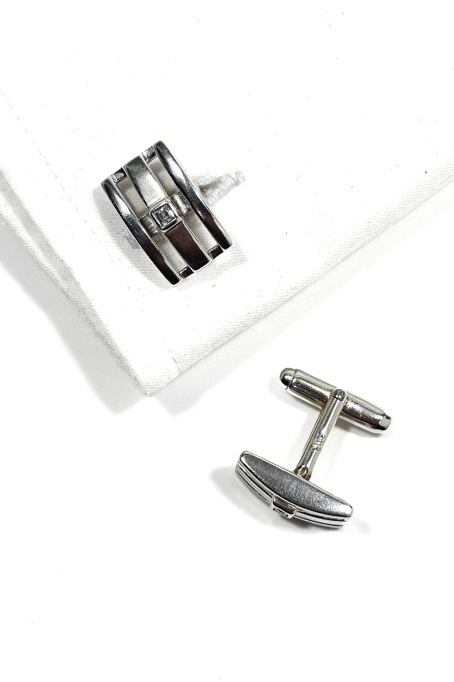 925 silver cubic zirconia cufflinks.