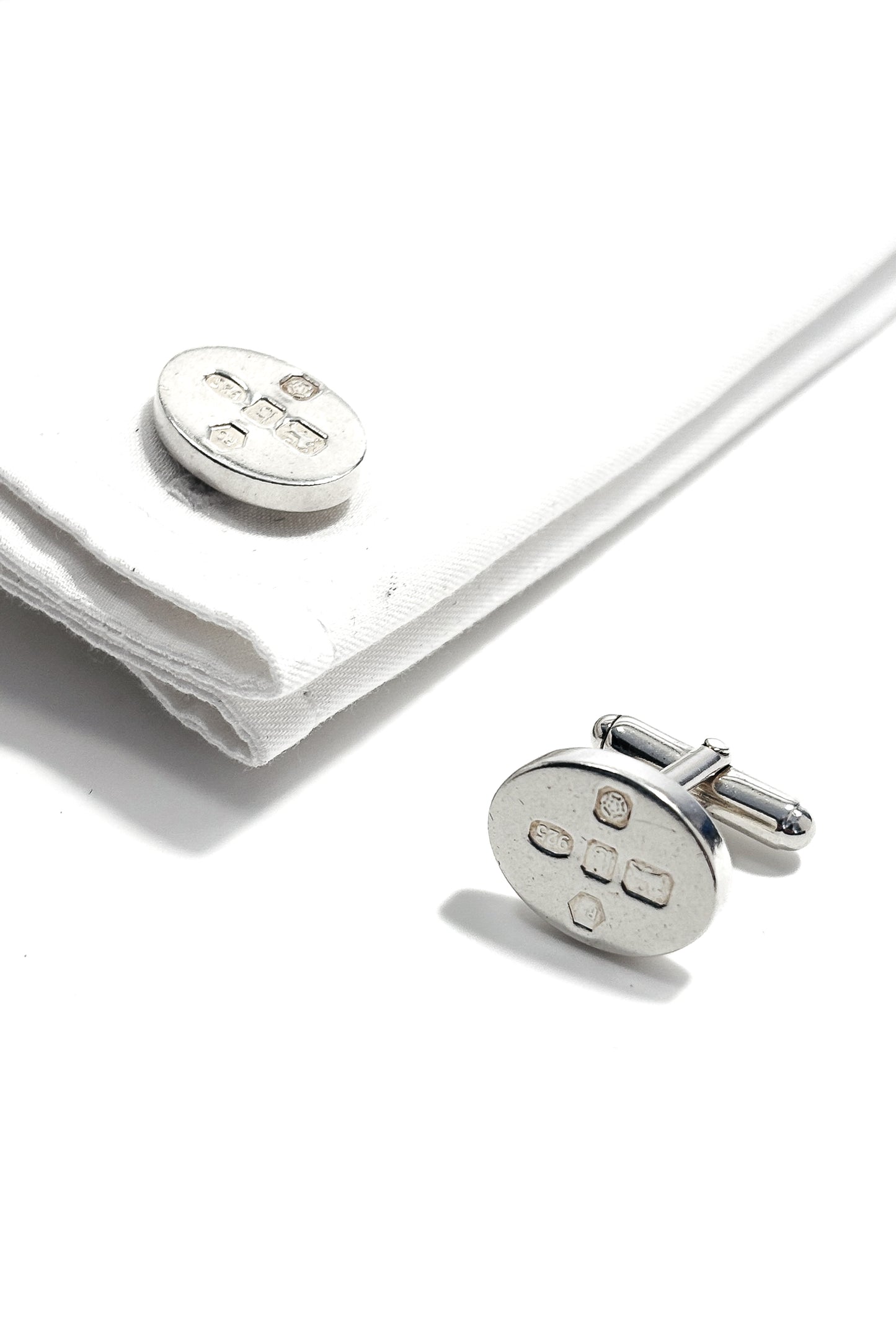 925 silver hallmarked design cufflinks.