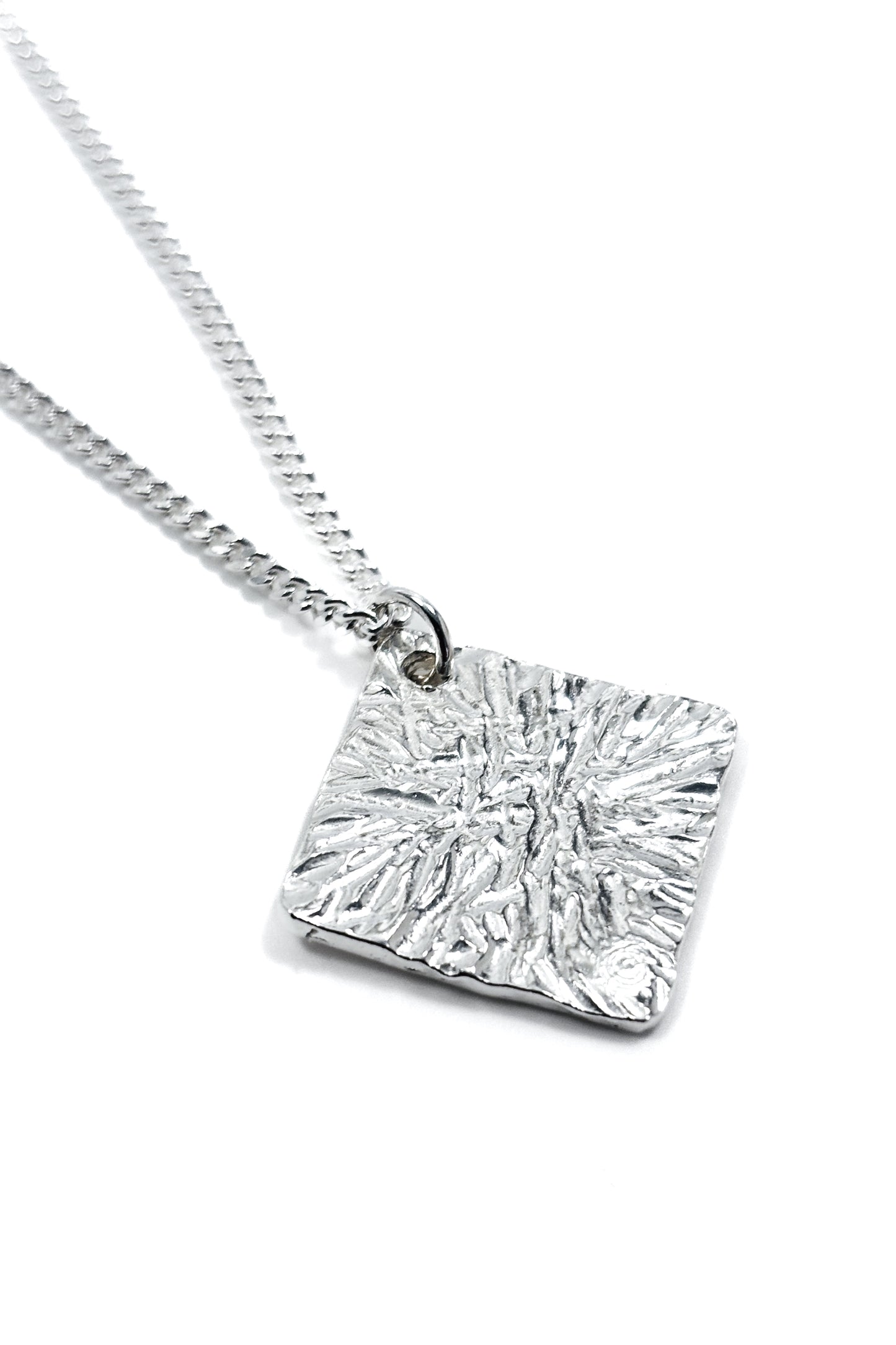 925 silver fracture design pendant.