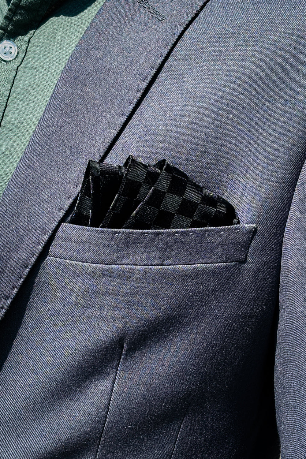 Black diamond design pocket square.
