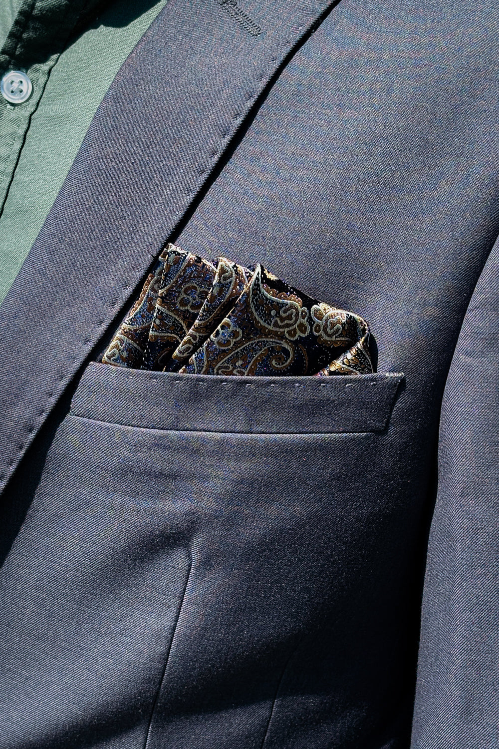 Blue, gold & white Paisley design pocket square.