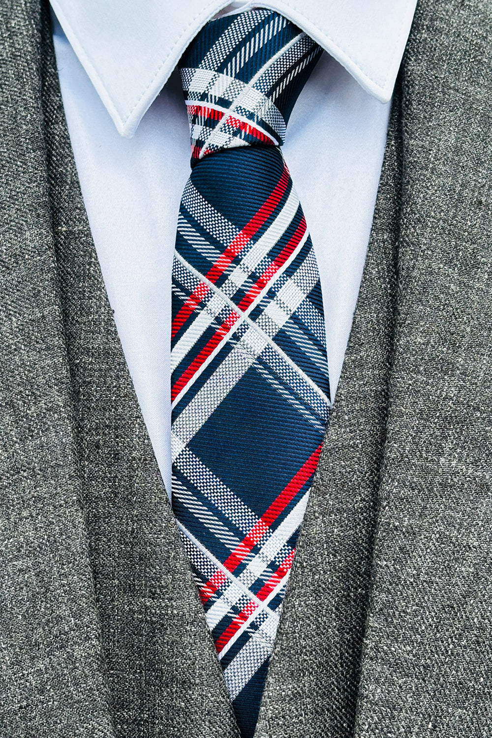 Blue, red & white plaid slim 6cm tie.