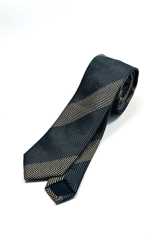 Silver & blue striped slim 6cm tie.