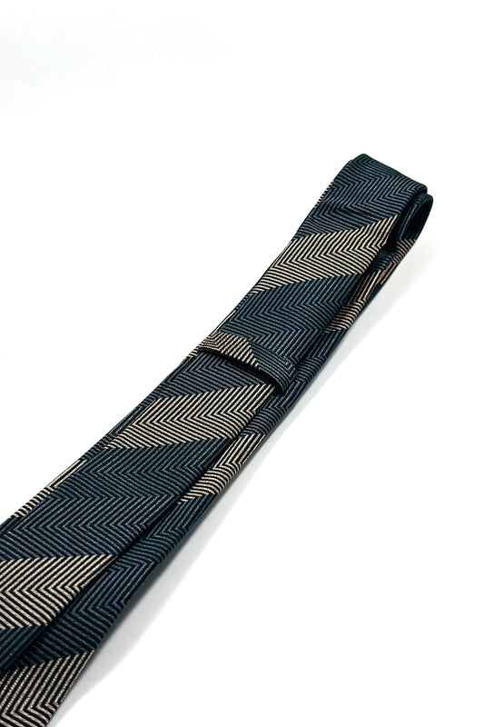 Silver & blue striped slim 6cm tie.