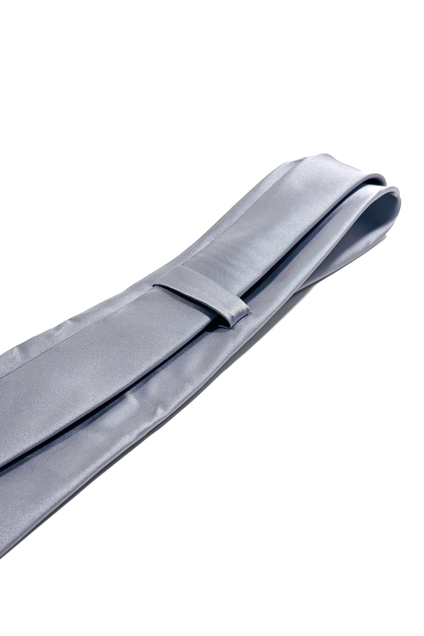 Silver silk finish 8cm tie.